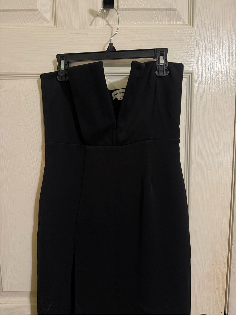 superdown Strapless Black V-Notch Cocktail Dress